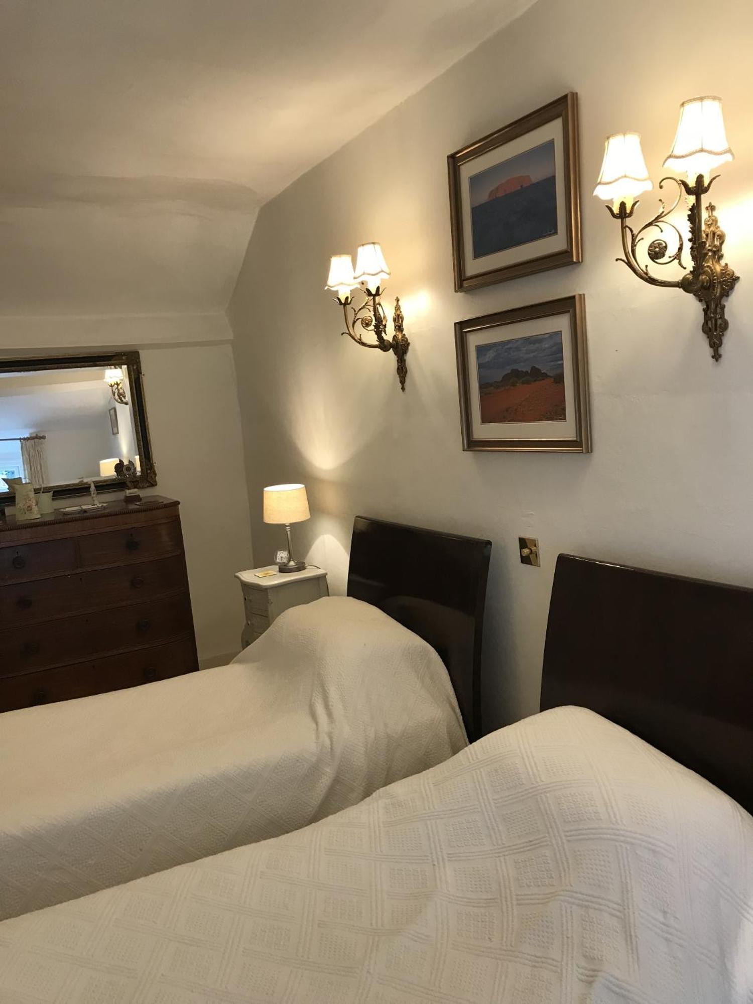 The Old School Bed and Breakfast Bicester Værelse billede