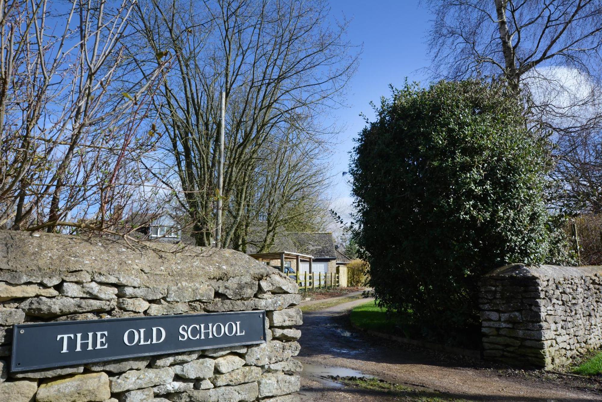 The Old School Bed and Breakfast Bicester Eksteriør billede